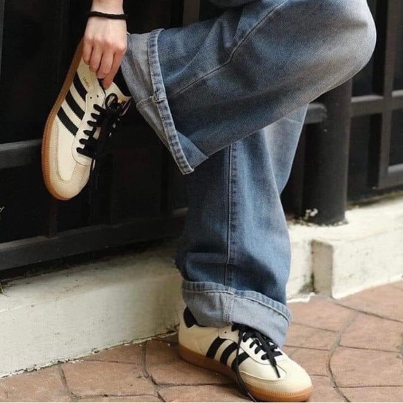 Adidas Origianls Womens Samba OG ID0478 - Picture 2 of 13